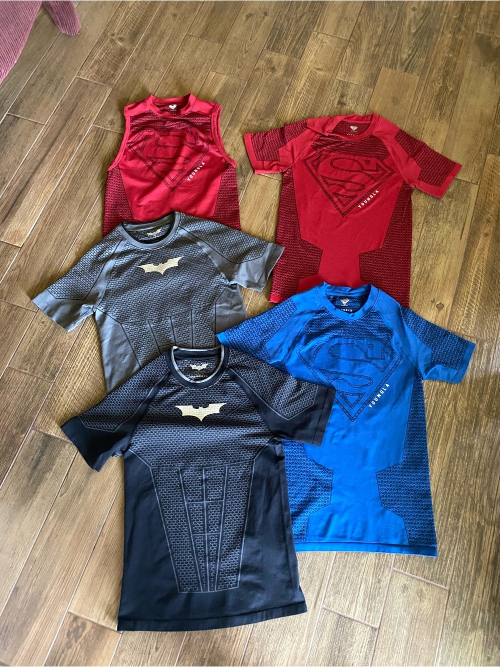 Youngla Batman & Superman Compression Shirts Bundle Size Medium in Men